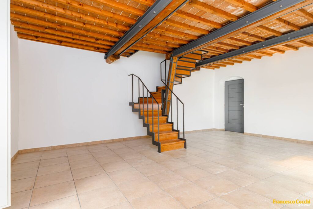 Terrattetto con giardino in complesso colonico ristrutturato a Montemurlo alto