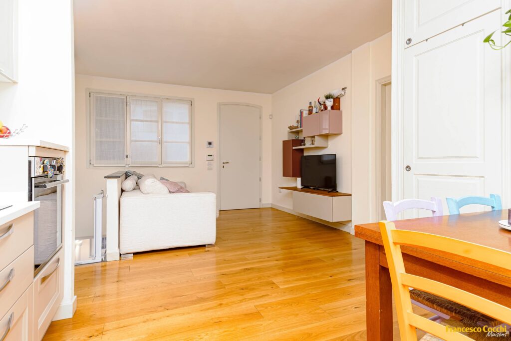 Appartamento con giardino e taverna in elegante complesso residenziale a Montemurlo